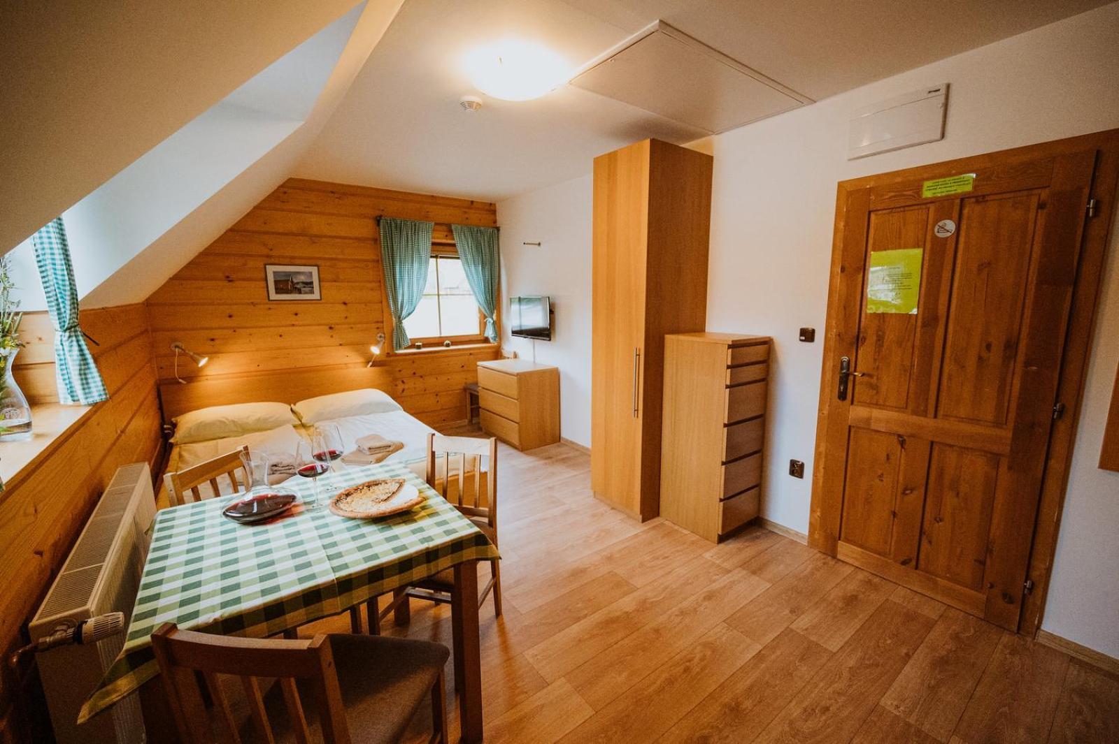 Apartmany Velke Karlovice Bagian luar foto